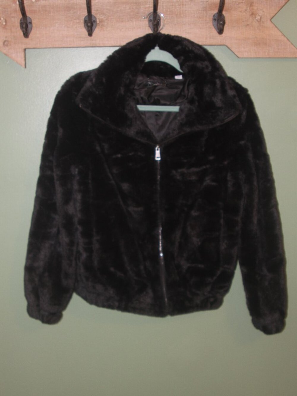 Black Faux Fur Zip Front Jacket Plush Winter Bomber Coat Size XS